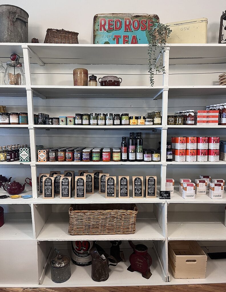 johnnysstore productshelf